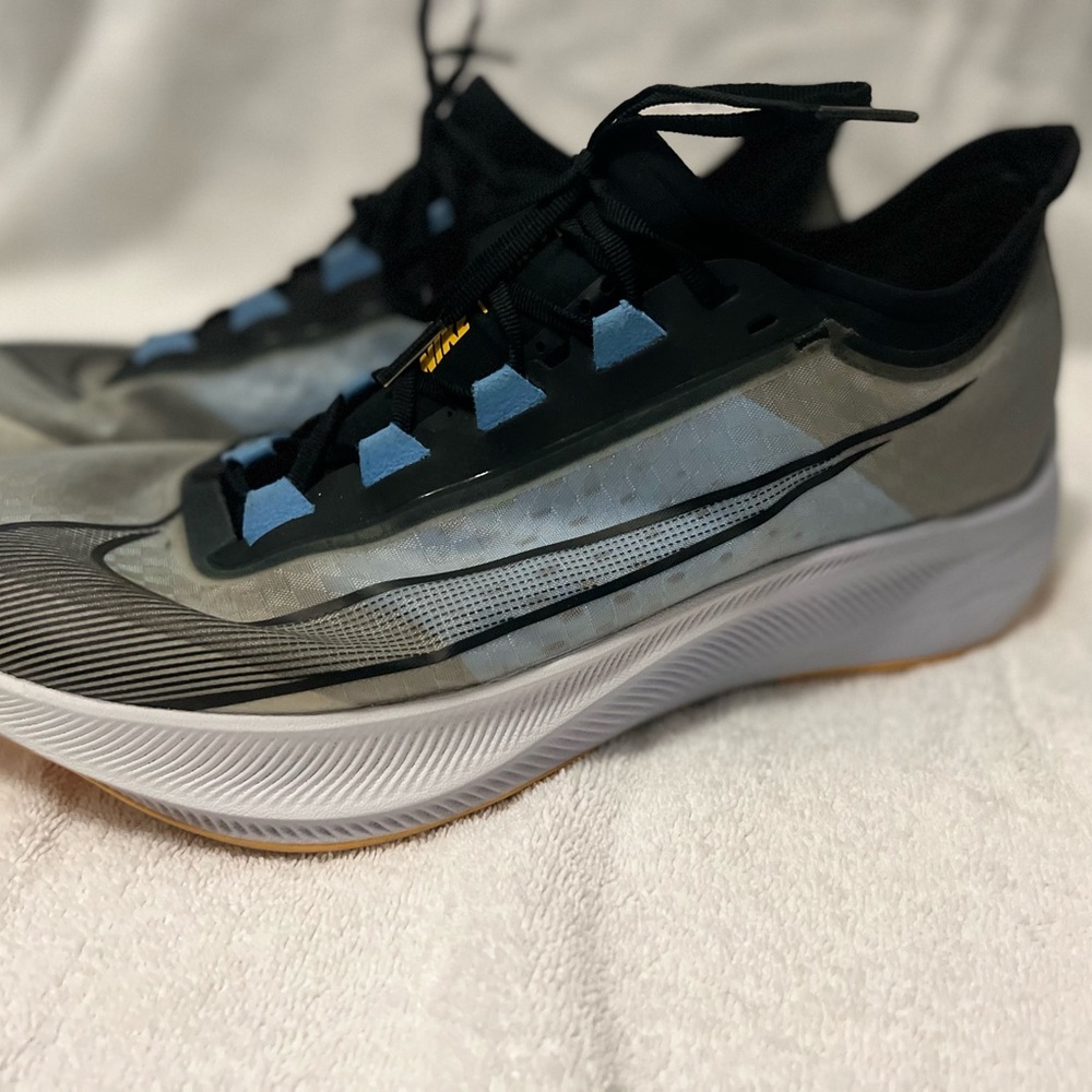 Nike Zoom Fly 3